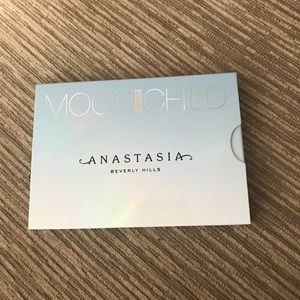 Anastasia Beverly Hills palette brand new